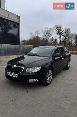 Універсал Skoda Superb 2010 в Рівному