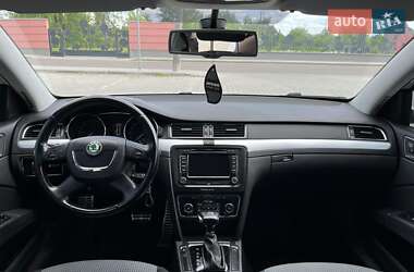 Універсал Skoda Superb 2011 в Дрогобичі