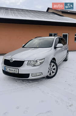 Універсал Skoda Superb 2012 в Бродах