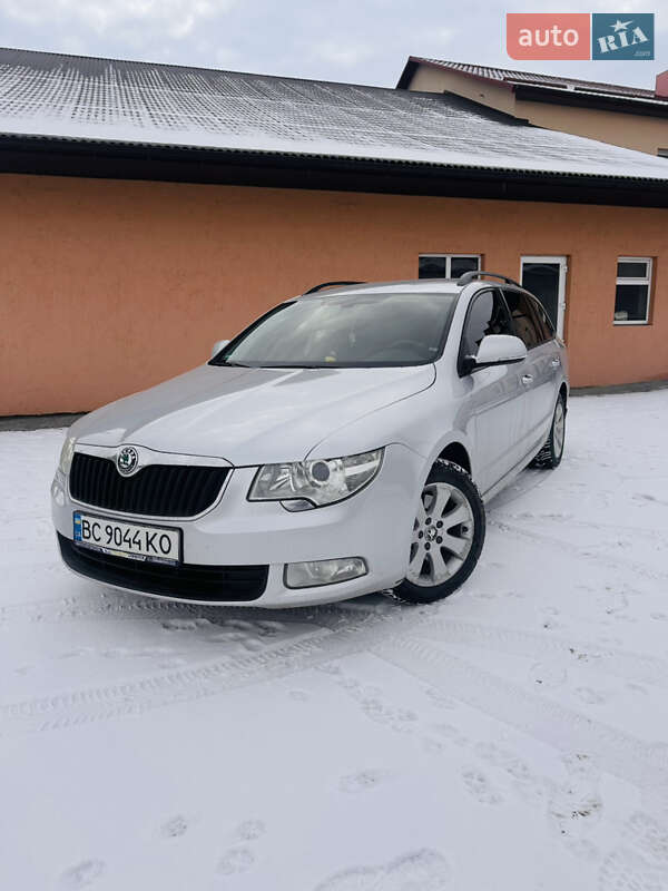 Skoda Superb 2012