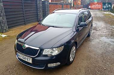 Універсал Skoda Superb 2011 в Тячеві