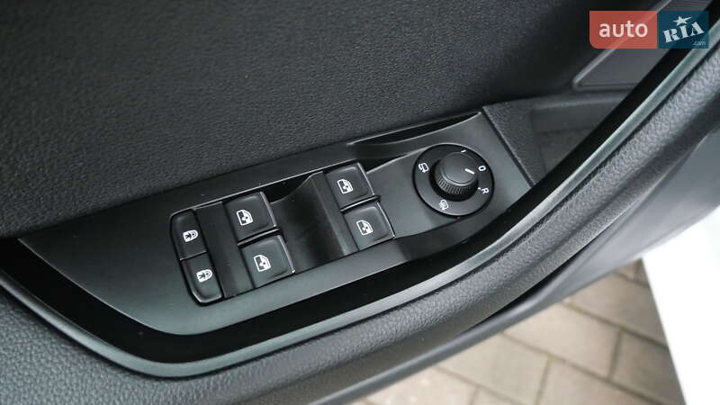 Универсал Skoda Superb 2019 в Львове