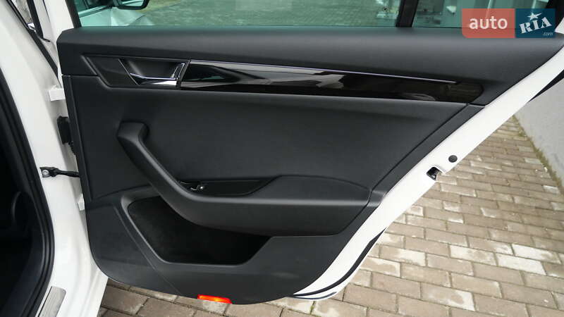 Универсал Skoda Superb 2019 в Львове