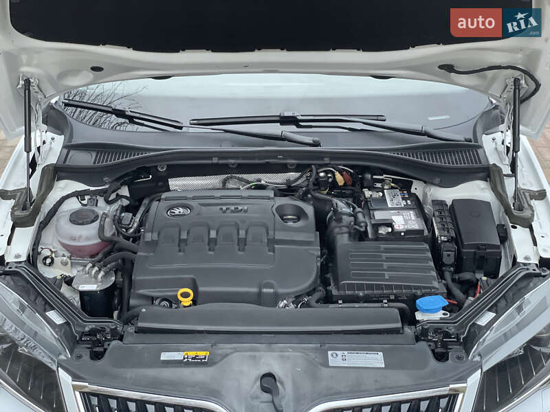 Універсал Skoda Superb 2019 в Тернополі