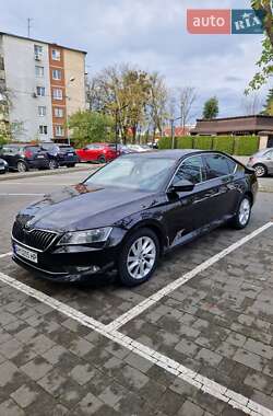 Ліфтбек Skoda Superb 2016 в Львові