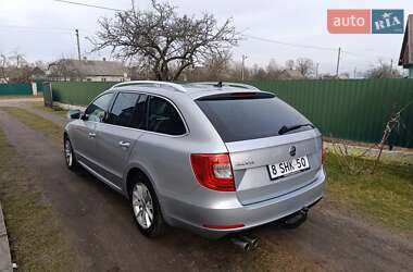 Універсал Skoda Superb 2013 в Любомлі