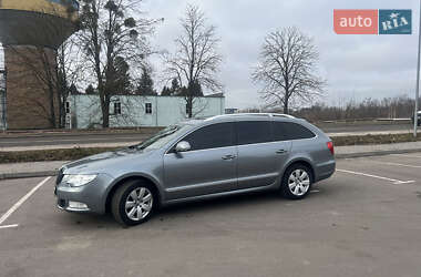 Універсал Skoda Superb 2012 в Рівному