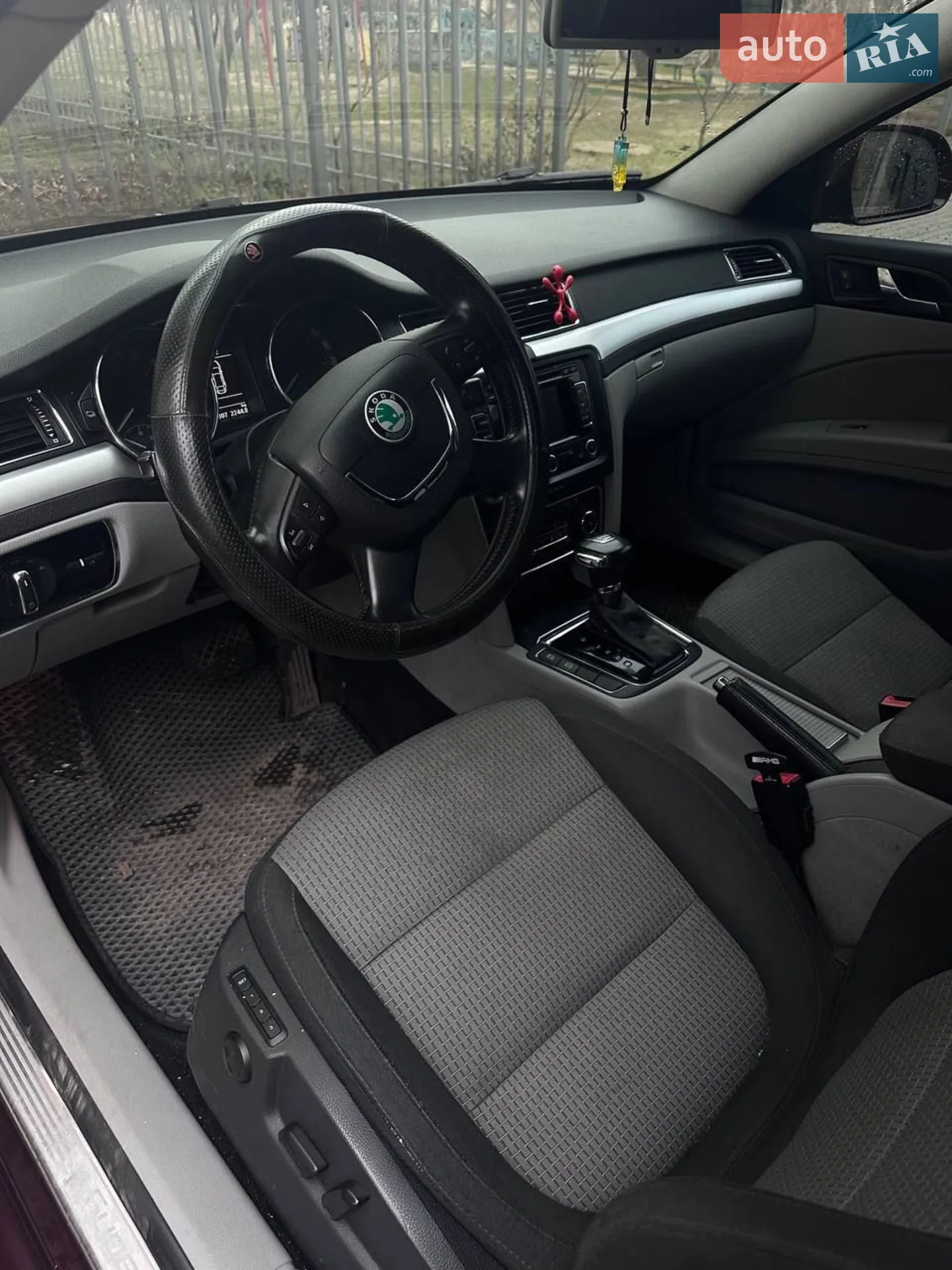 2012 Skoda Superb - мініатюра 2