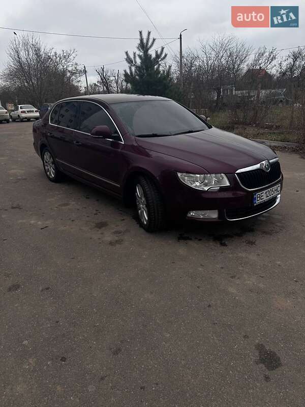 Лифтбек Skoda Superb 2012 в Николаеве
