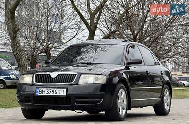 Лифтбек Skoda Superb 2003 в 