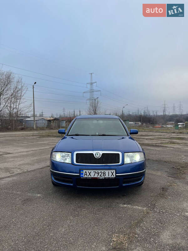 Ліфтбек Skoda Superb 2002 в Запоріжжі