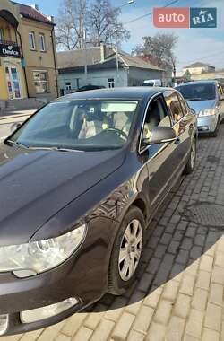 Лифтбек Skoda Superb 2010 в 