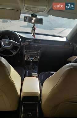 Лифтбек Skoda Superb 2010 в 