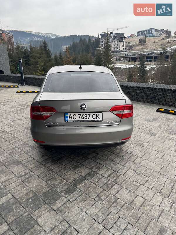 Лифтбек Skoda Superb 2013 в Луцке