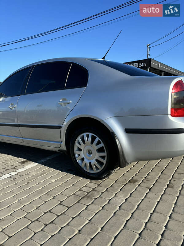 Ліфтбек Skoda Superb 2008 в Львові