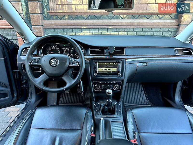 Универсал Skoda Superb 2014 в Звягеле