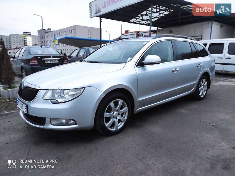 Skoda Superb 2011