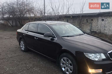 Лифтбек Skoda Superb 2012 в 