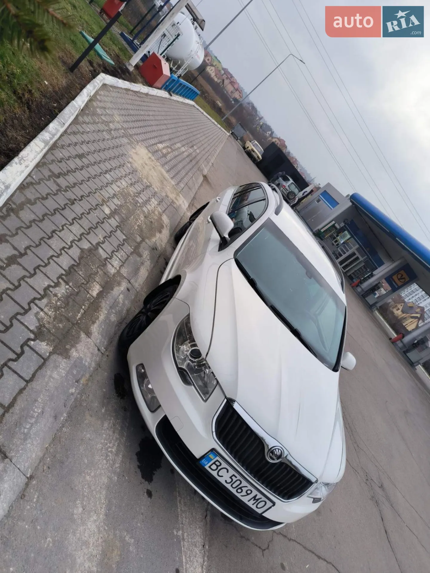 2012 Skoda Superb - мініатюра 2