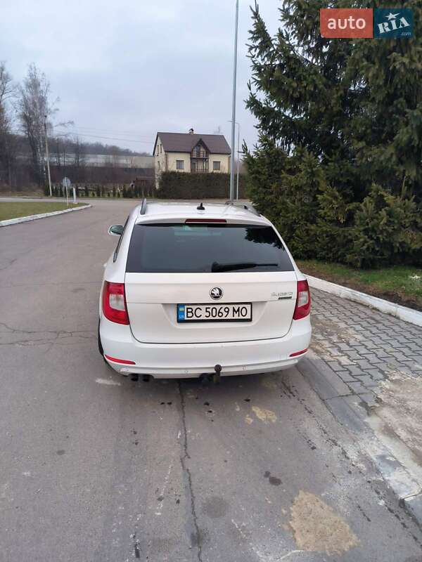 Универсал Skoda Superb 2012 в Львове