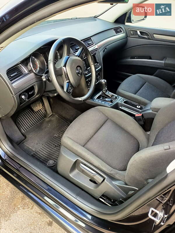 Універсал Skoda Superb 2014 в Харкові