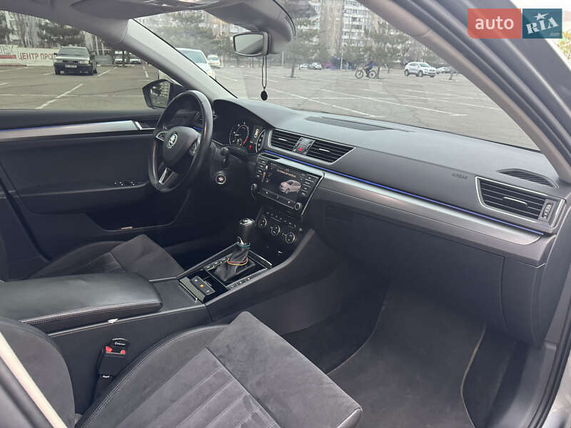 Универсал Skoda Superb 2015 в Николаеве