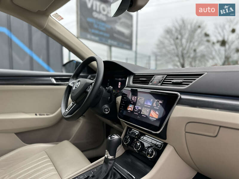 Ліфтбек Skoda Superb 2019 в Луцьку