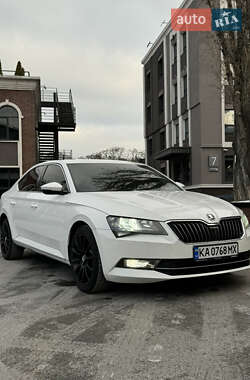 Лифтбек Skoda Superb 2015 в Киеве