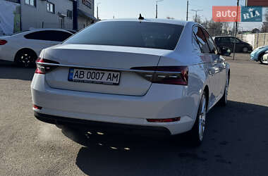 Лифтбек Skoda Superb 2019 в 