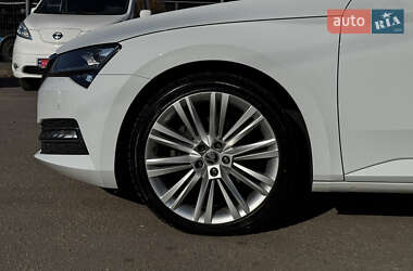 Лифтбек Skoda Superb 2019 в 