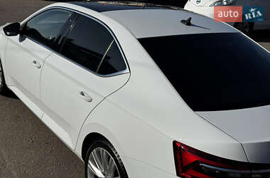 Лифтбек Skoda Superb 2019 в 