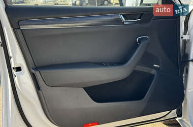 Лифтбек Skoda Superb 2019 в 