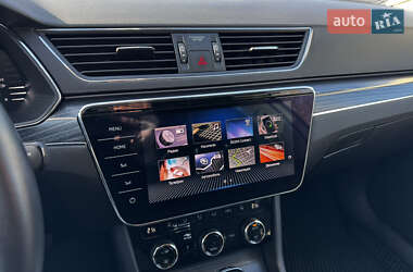 Лифтбек Skoda Superb 2019 в 