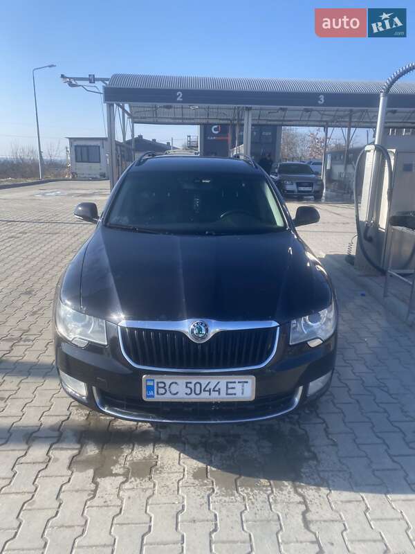 Универсал Skoda Superb 2012 в 