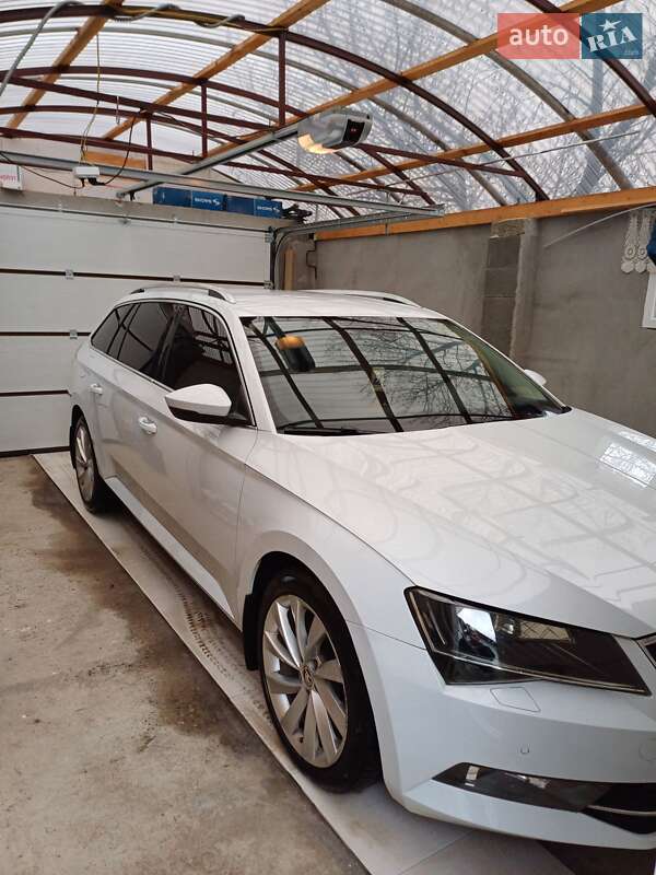 Универсал Skoda Superb 2015 в Ольховке