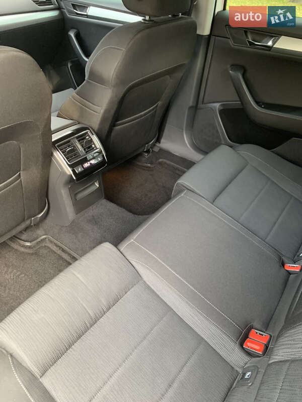 Лифтбек Skoda Superb 2017 в Кропивницком