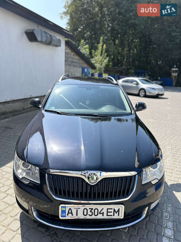 Универсал Skoda Superb 2012 в Долине