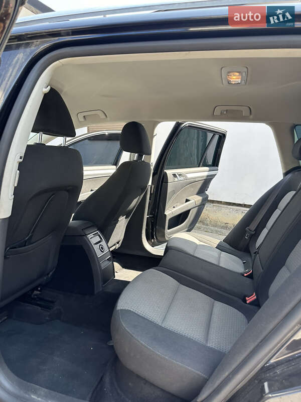 Универсал Skoda Superb 2012 в Долине