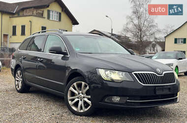 Универсал Skoda Superb 2014 в Ровно