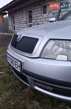 Лифтбек Skoda Superb 2002 в 