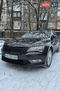 Лифтбек Skoda Superb 2015 в Киеве