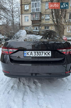 Лифтбек Skoda Superb 2015 в Киеве