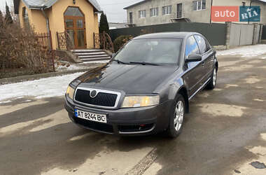 Лифтбек Skoda Superb 2003 в Львове