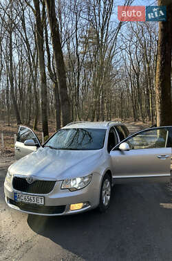 Универсал Skoda Superb 2010 в Луцке