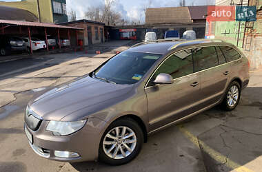 Универсал Skoda Superb 2011 в Кривом Роге