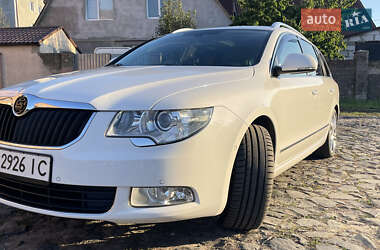 Универсал Skoda Superb 2010 в Луцке