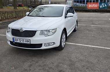 Лифтбек Skoda Superb 2012 в Коростене