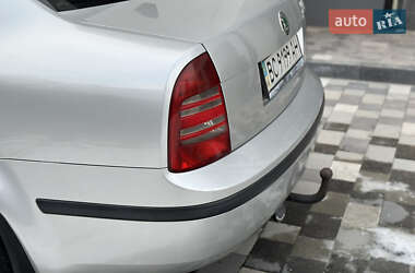 Ліфтбек Skoda Superb 2004 в Львові