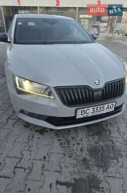 Лифтбек Skoda Superb 2018 в 