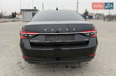 Ліфтбек Skoda Superb 2022 в 
